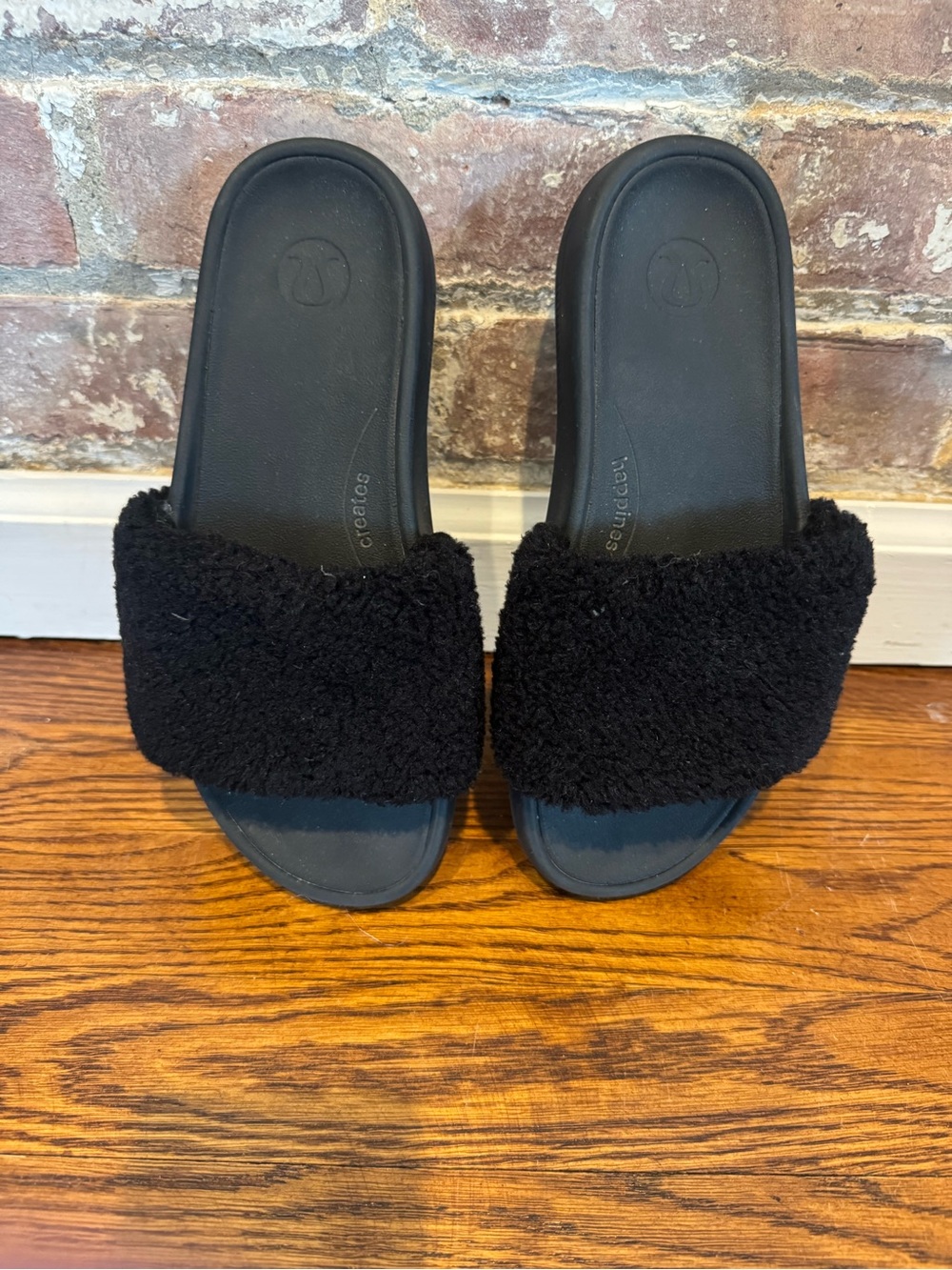 lululemon restfeel Black Fuzzy Slide Sandals